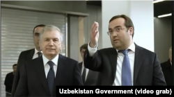 Ultimo Group Limited MCHJdagi aksiyalarini onasi nomiga rasmiylashtirgan Dilyor Qayumov hozirda Mirziyoyevning kuyovi Otabek Umarovga bog‘lanadigan Tashkent City Mall savdo markazi direktori. 2024-yil 5-mart kuni markaz bilan Mirziyoyevni aynan Qayumov tanishtirdi.