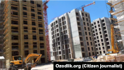 Toshkentda so‘xlik quruvchilar joylashtirilgan Olmazor City qurilish maydonchalaridan biri, 16 iyun, 2020