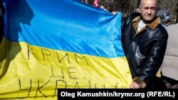 Куртсеит Абдуллаев на акции в честь годовщины Дня рождения Шевченко, Симферополь, 9 марта 2015 года