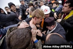 Столкновения активистов Майдана с «титушками», Киев, 22 февраля 2014 года