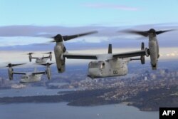 Фото от Корпуса морской пехоты США: три самолета MV-22B Osprey летят над Тихим океаном