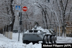 Военная техника в центре Луганска, 23 ноября 2017 года