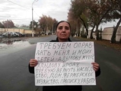 Qo‘qonlik 73 yoshli Rahbarxon Odilova piketda, 7 yanvar, 2014, Toshkent