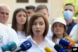 Moldova prezidenti Mayya Sandu 11 - iyul kuni parlament saylovida ovoz berib chiqqanidan keyin intervьyu bermoqda