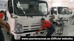 2009 yilda tashkil topgan "SamAvto" zavodida Yaponiyaning "Isuzu" avtobuslari yig‘iladi.