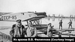 С переводчицей американской журналистки Рут Грубер, посетившей в 1936 году Советскую Россию